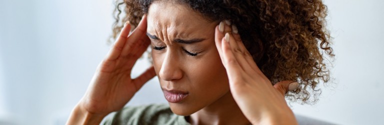 Dor de cabeÇa (cefaléia): tipos, causas e como evitar
